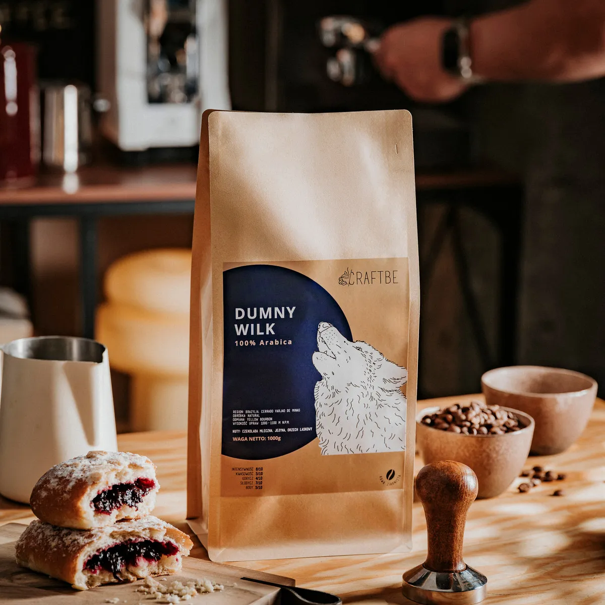 Dumny Wilk 1 kg, tamper i drożdżówka