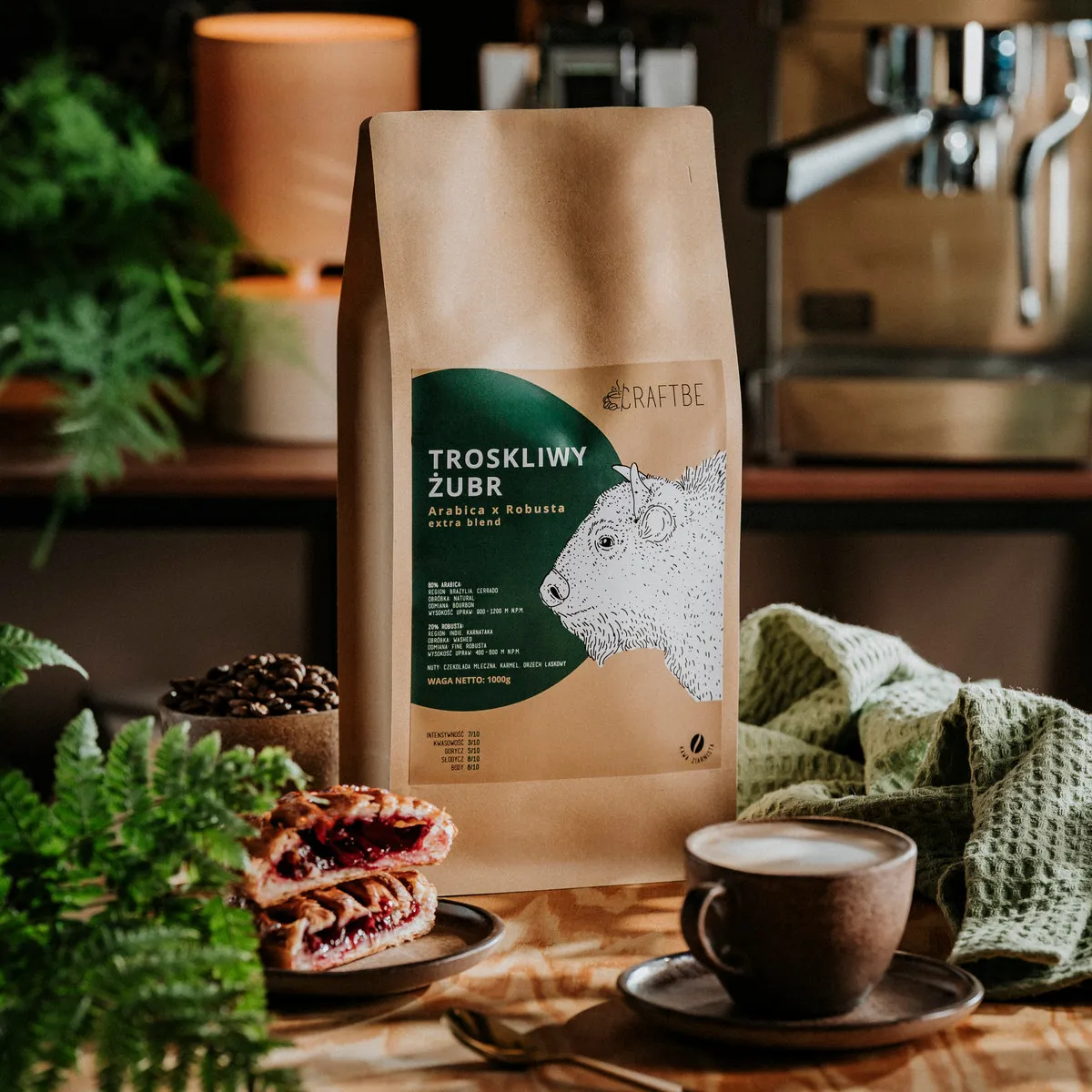 Troskliwy Żubr 1 kg, cappuccino i ciasto